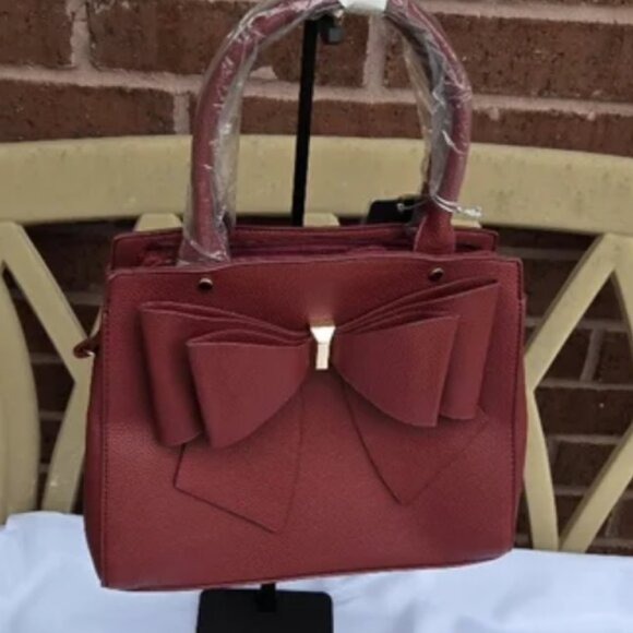 NWT Crossi Burgundy Red Bow Handbag With Extra Crossbody Shoulder Strap BONUS! - Picture 1 of 7